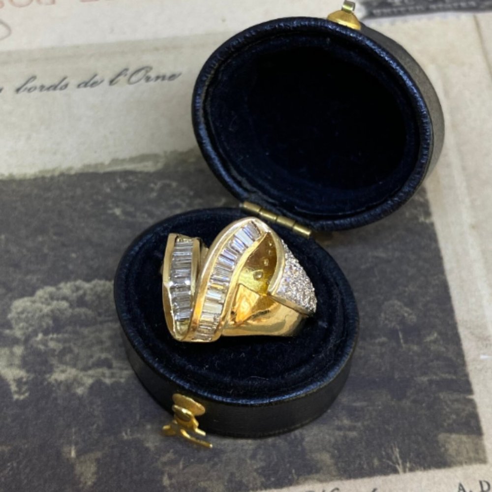 SOLD 14K Yellow Gold Stylish Diamond "V" Ribbon Ring